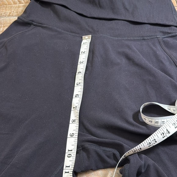 Lululemon fold over joggers - Picture 9 of 14